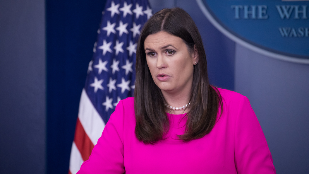 Сара Сандерс решила спасти Дональда Трампа от враждебности прессы Сара Сандерс решила спасти Дональда Трампа от враждебности прессы