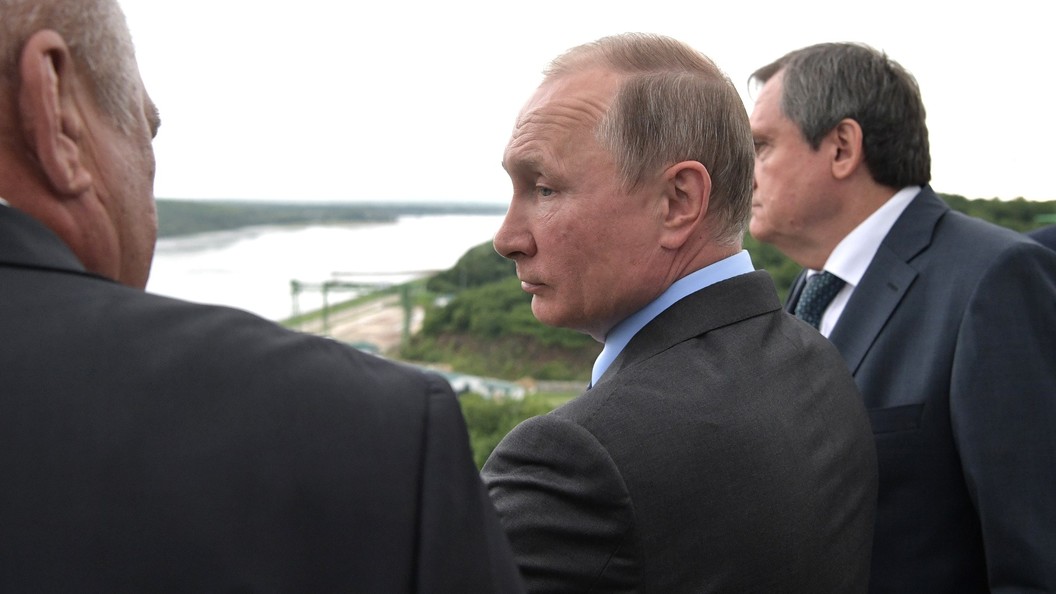 Путин обязал Овсянникова заботиться о горожанах при утверждении генплана Севастополя Путин обязал Овсянникова заботиться о горожанах при утверждении генплана Севастополя