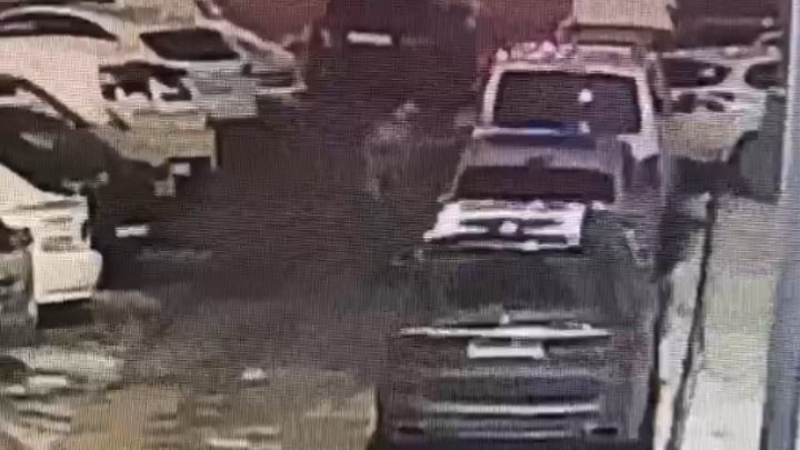 Появилось видео, как в Люберцах муж пытался зарезать супругу из-за развода