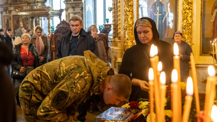 Эксперт Иванов раскрыл, какие иконы лучше дарить на различные праздники