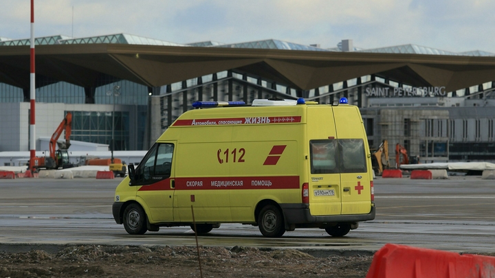 Совершил вынужденную посадку. Самолёт Уральских авиалиний экстренно приземлился в Оренбурге