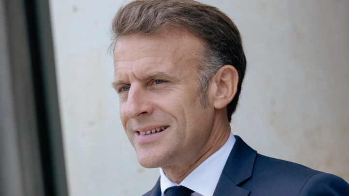 Жесточайший удар по Макрону. Вынос тела намечен на 9 сентября