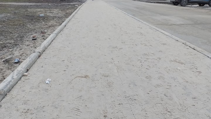 Улицы наших городов засыпал песок-убийца: остатки противогололедной смеси смертельно опасны