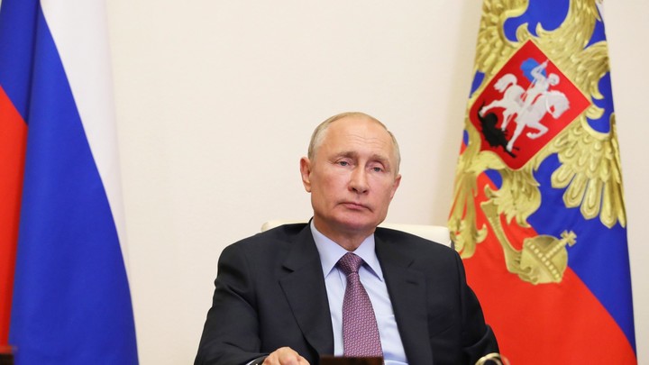 Противники в окружении: От Путина требовали не платить народу в пандемию