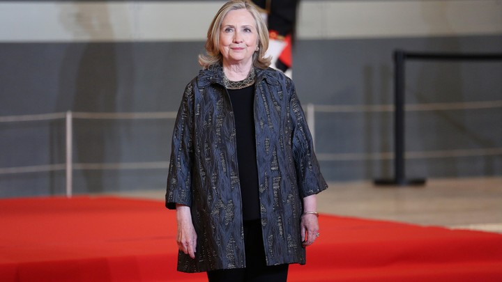 США приложили руку: Захарова напомнила слова Клинтон об Афганистане