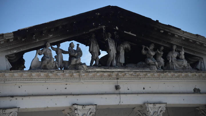 Взрыв в драмтеатре Мариуполя: Генпрокуратура ДНР сообщила истинное число жертв и причину трагедии