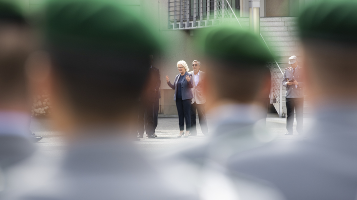 Венгрия объявила чрезвычайное положение