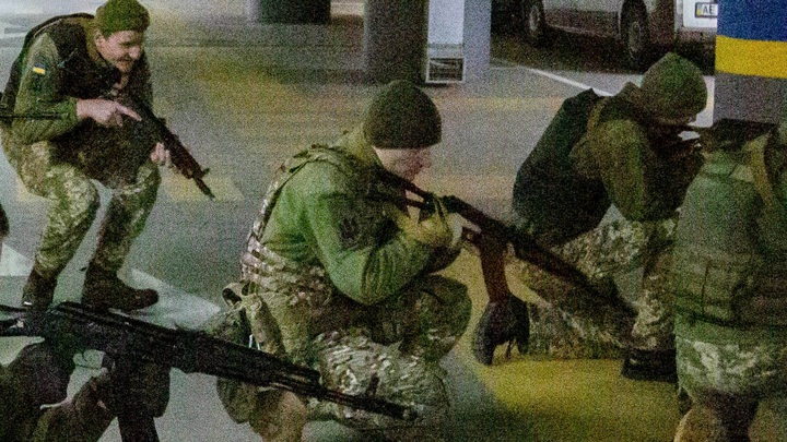 Максимальная мобилизация: Экс-генпрокурор Украины сообщил о кризисе на фронтах