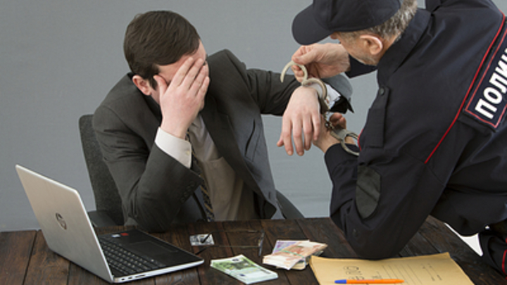 На Кубани за коррупционную схему пойдут под суд двое приставов УФССП