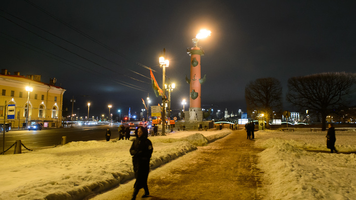 Представителей социально важных профессий наградят в Петербурге