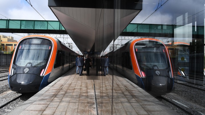 Собянин: Территории городских вокзалов МЦД благоустраивают по единому стандарту