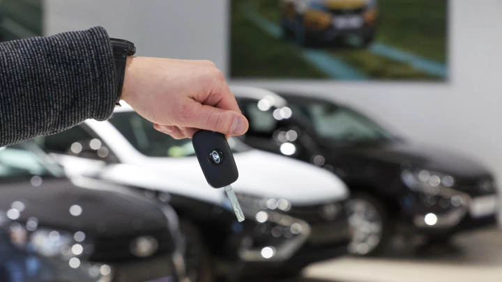 В России цены на новые автомобили выросли на 25% за полгода