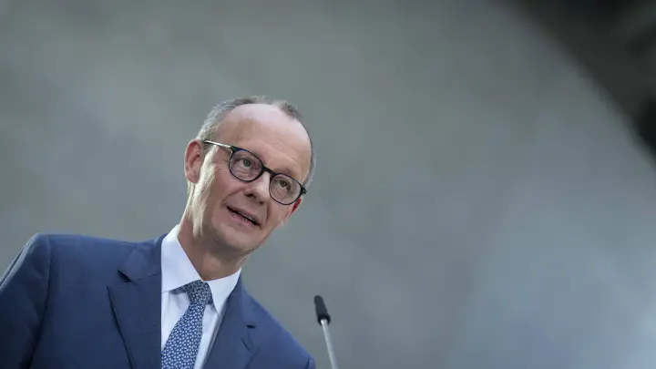 Довыступался. Ярый противник России Мерц рискует пролететь мимо кресла канцлера