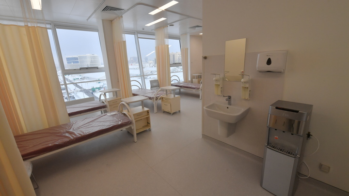 В больнице Филатова в Петербурге вдвое увеличили число коек для детей с коронавирусом