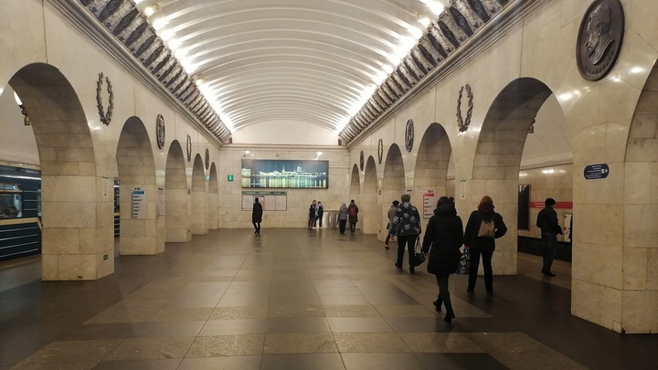 В метро Петербурга усилили контроль: повлияет ли это на работу подземки