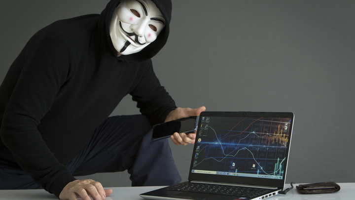 Запад поощряет хакеров, которые атакуют русские объекты - Совбез России