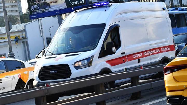 Бедой семьи екатеринбуржцев, у которых дочь в Сочи впала в кому, воспользовались мошенники