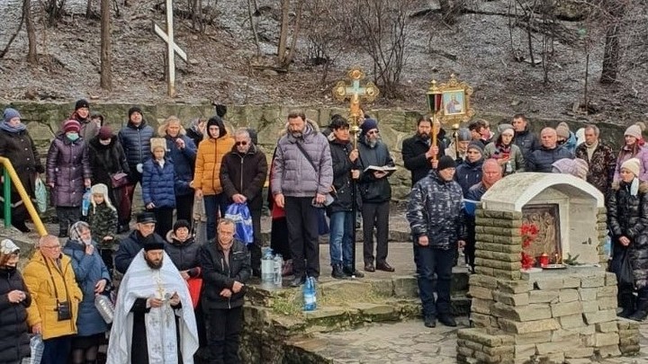 Ограничение движения в Ростове на Крещение 18-19 января 2024: где будет затруднён проезд машин