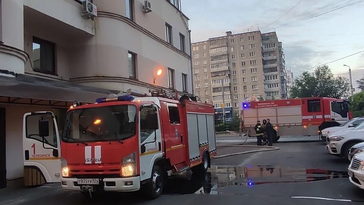 7 июля в центре Челябинска из горящей высотки спаслись 20 человек