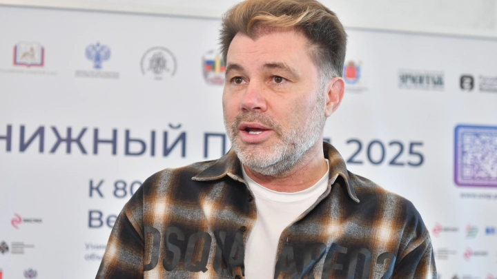 Писатель Рой: Пугачева выжила из ума, а потому надо простить ее