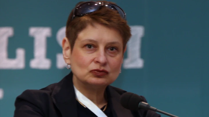 Нина Хрущёва предала нас ещё в 1991 году. Желает России позора. Такая советская элита