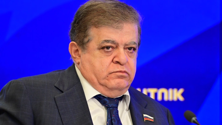 Слушать сумасшедшие мысли: Сенатор Джабаров объяснил, почему Путин не встретится с Зеленским