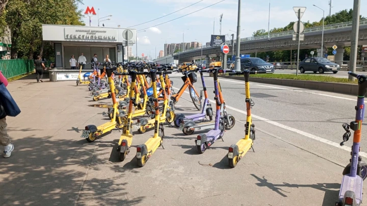 Самокатчики на низком старте. Но открытие сезона могут сорвать отключения интернета? Что изменится, сказал эксперт