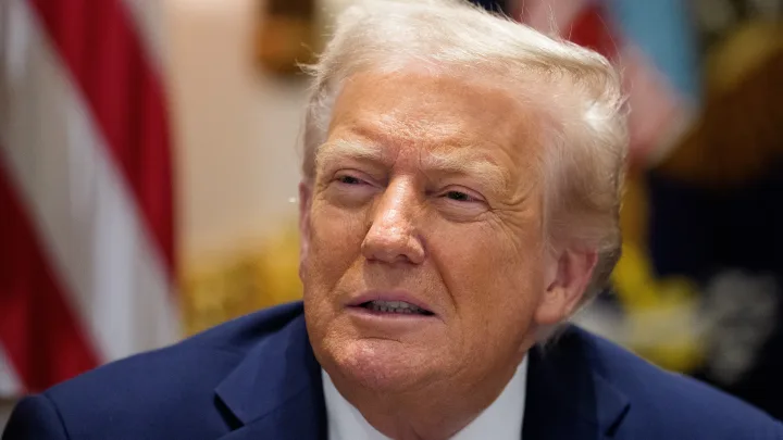 Трамп иронично отреагировал на неполадки в самолете фон дер Ляйен