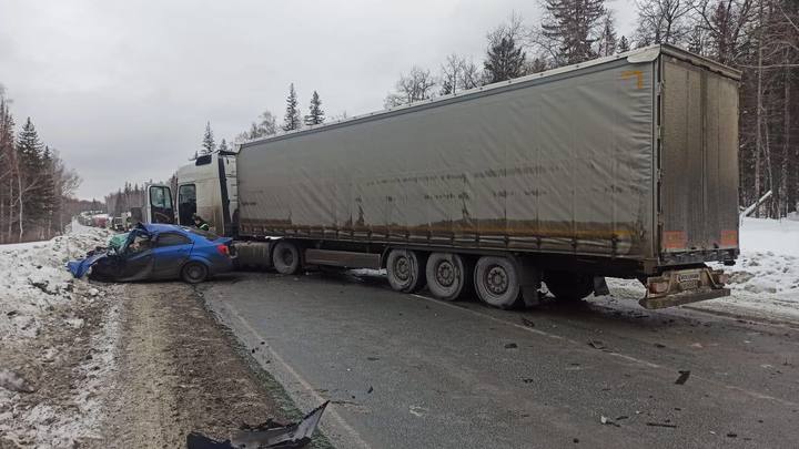 Шевроле против фуры: смертельная авария на трассе М-5 в Челябинской области