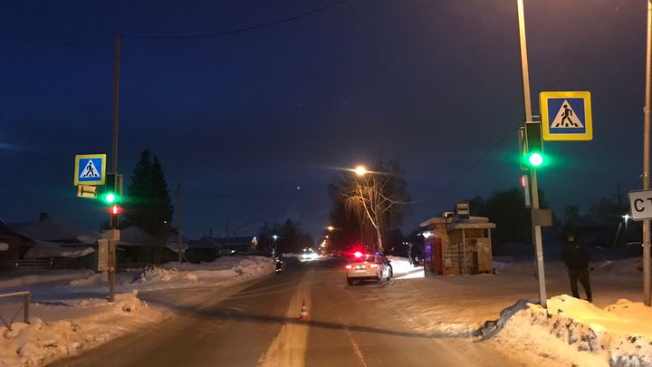 В Новосибирске школьница попала под колёса машины на пешеходном переходе