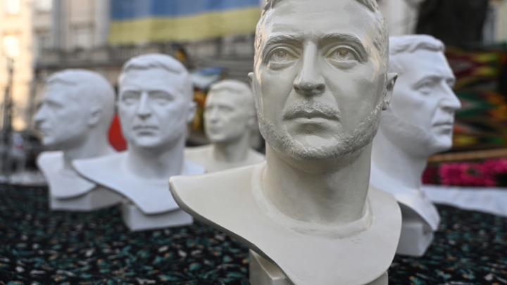 Гайки туже - Зеленскому хуже: Новый закон и запрет общения с Западом. Порошенко грозит пожизненное