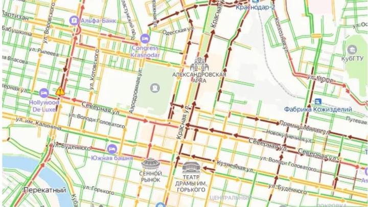 На дорогах Краснодара образовались 9-балльные пробки