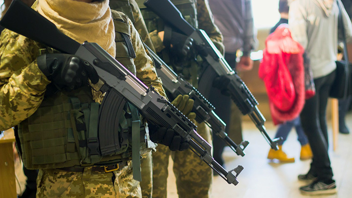 Школа готова к подрыву, внутри 60 человек: Новый ИГИЛ* на Украине приступил к действиям