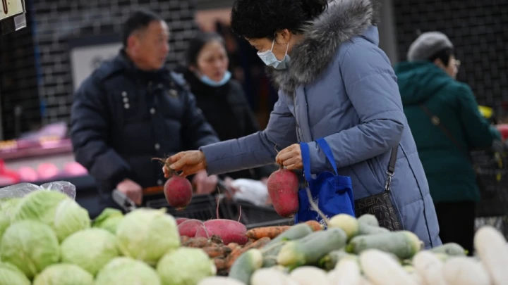 Пошлины Трампа подтолкнули американцев к небывалому шопингу: С полок сметают всё