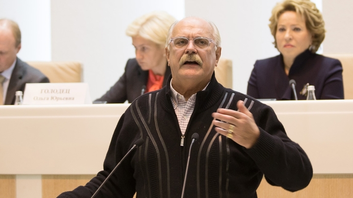 Депутат против бойца СВО. Денежный нюанс спора о чести и достоинстве объяснил Никита Михалков