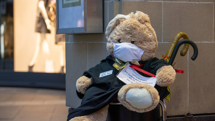 Деньги в плюшевом медведе: Сахалинец украл миллионы рублей из игрушки