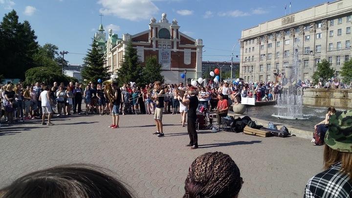 Роструд напомнил о длинных выходных в июне 2023 года