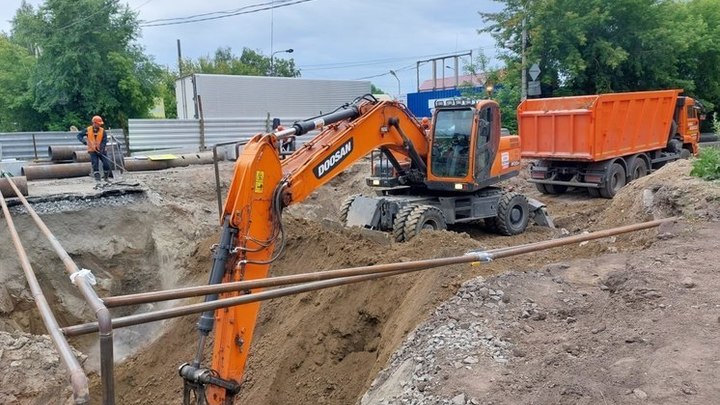 В Новосибирске заменят километр теплотрассы на улице Автогенной