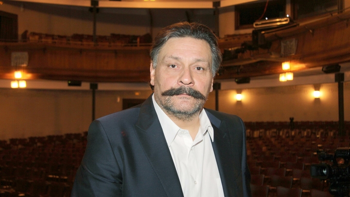 Несколько идиотов и оральный педагог: изгнанный из театра русофоб Назаров срывается на подписчиков