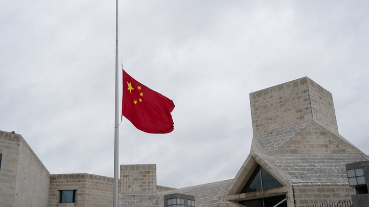 Китай не намерен продолжать диалог по Украине на основании формулы Зеленского – Reuters