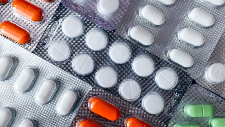 Жители нескольких регионов Казахстана жалуются на отсутствие парацетамола в аптеках