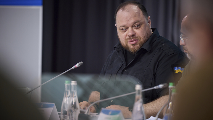 На Украине рассказали, кому перейдет власть в случае смерти Зеленского