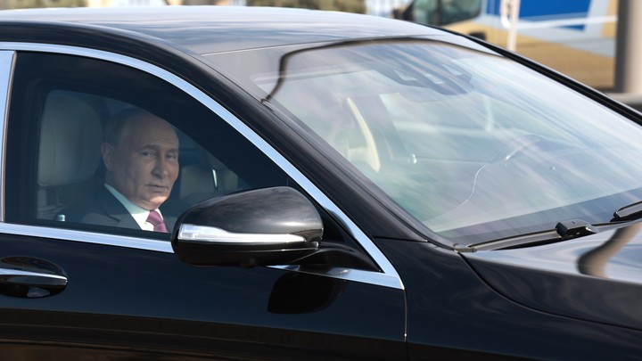 В Монголии поднят флаг России - встречают Путина, наплевав на требование МУС