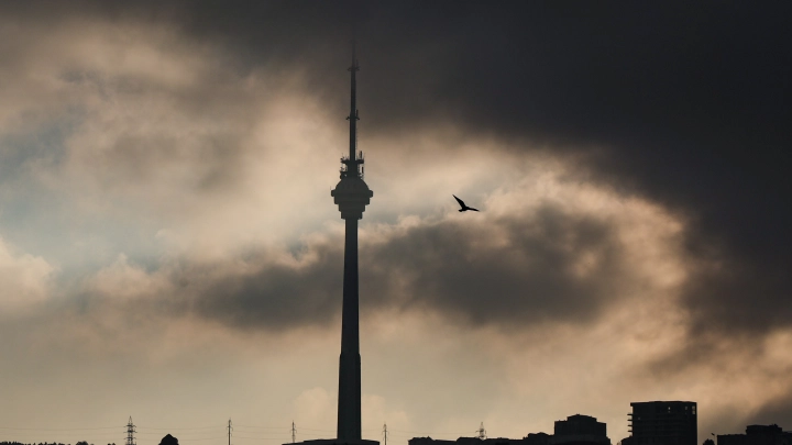 Азербайджан предлагает русским помочь с деньгами. Но продолжает притеснять наших