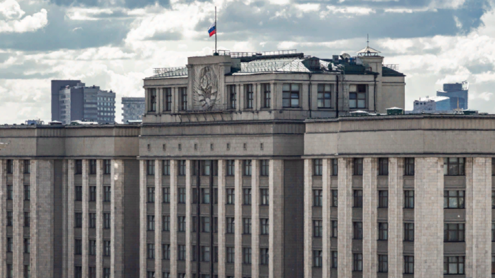 Некоторые IT-специалисты могут остаться без удалёнки: В Госдуме снова заговорили о запретах