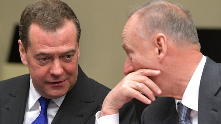 Медведев анонсировал изменение российских законов для мигрантов