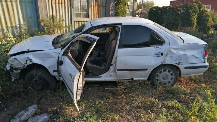 В Новосибирской области водитель врезался в забор и умер в больнице В Новосибирской области водитель врезался в забор и умер в больнице