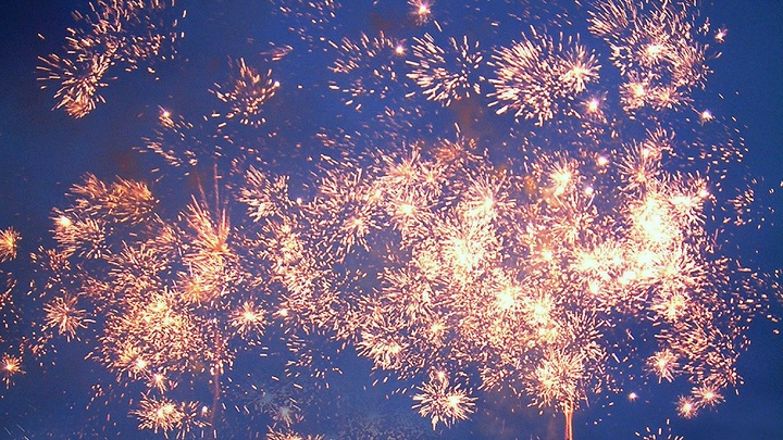 Новый год по-русски - это так пугает. В Латвии готовятся ввести спасительный запрет