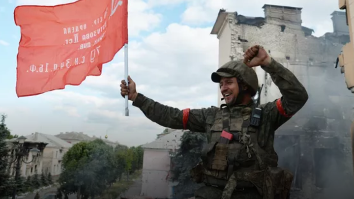 Победа одна – мнения разные. Поражение под Лисичанском Арестович признал, как победу Киева