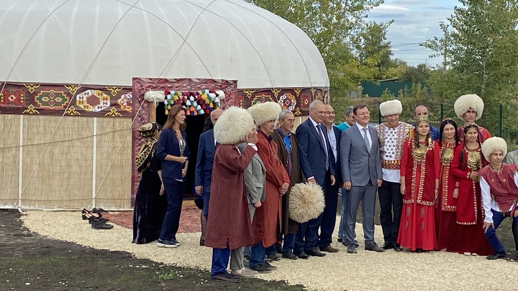 Этнопарк дружбы. Этно парк Дружба народов Самара. Этнокультурный комплекс "парк дружбы народов" в Самаре. Парк дружбы народов Самара открытие. Этно парк дружбы народов Самара белорусский дом.